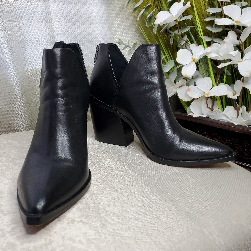 Steve Madden Camryn Black Leather Block Heel Ankle Zip Boots WOMEN'S SIZE: 10 M